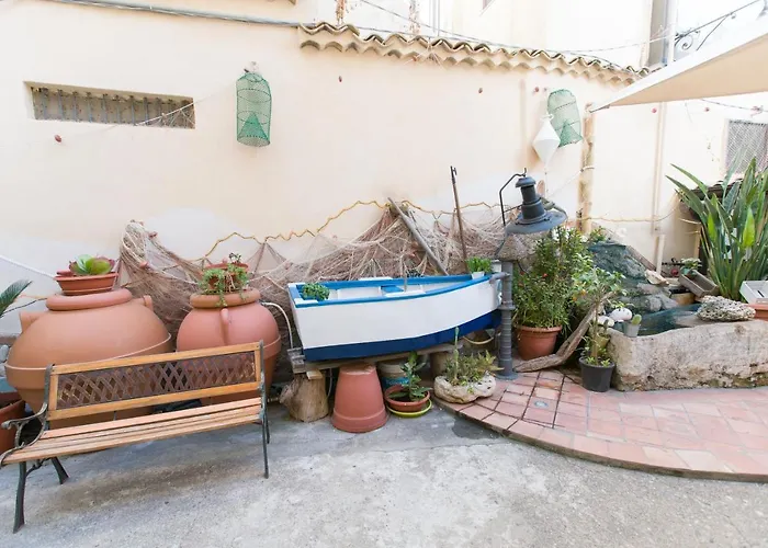 לינה וארוחת בוקר Casa Giulia אוגוסטה